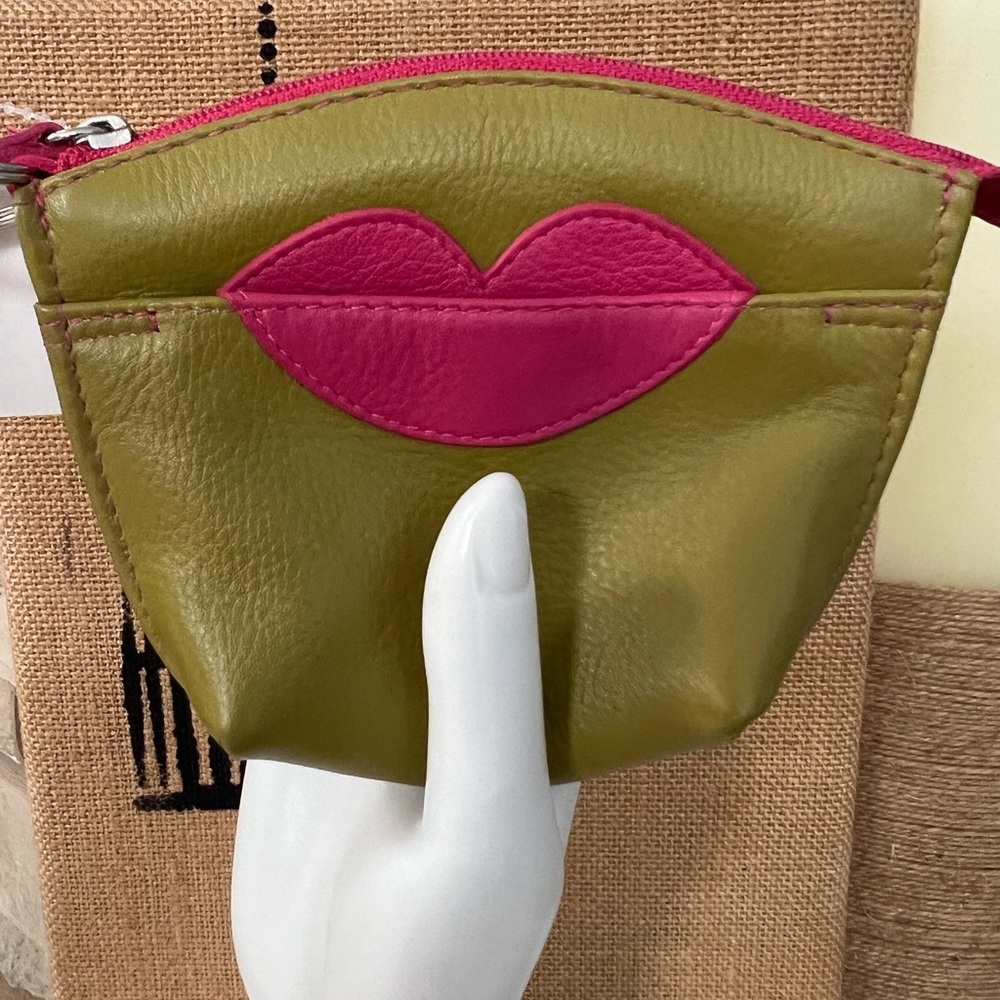 New ILI Kiss green & pink leather small zip pouch